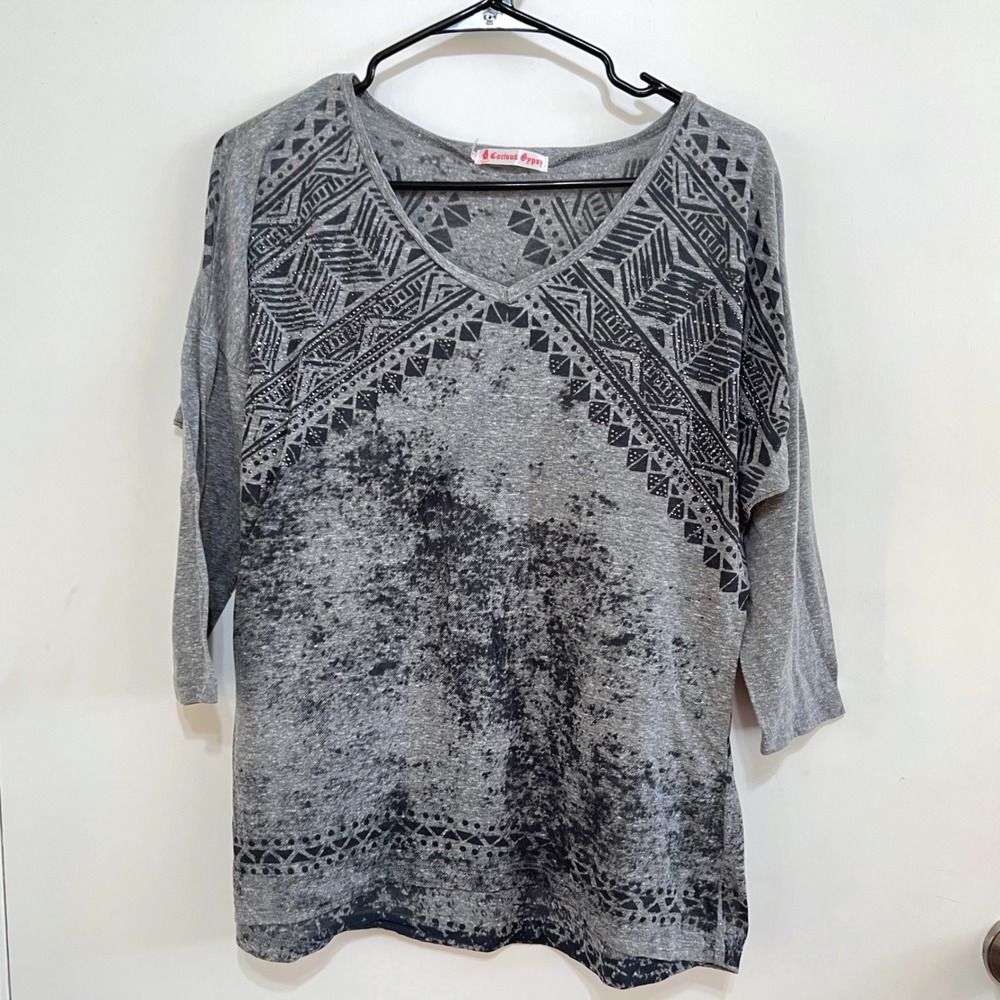 Curious Gypsy Womens Gray Tribal Aztec Studded V-Neck Top Size M 3/4 Sleeve Boho